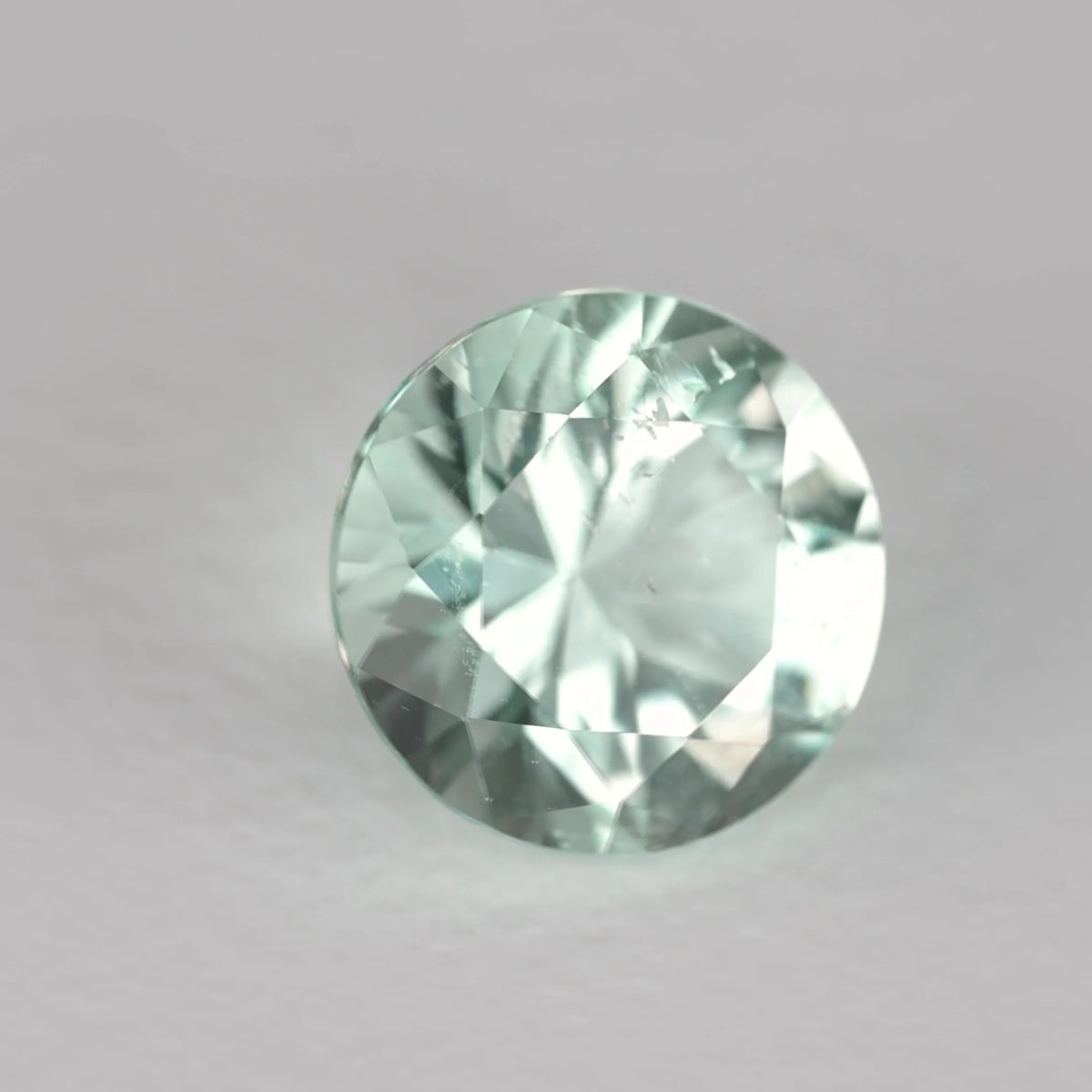 0.82ct Round Natural Emerald (Colour Green, Clarity Eye Clean, Cut Faceted)