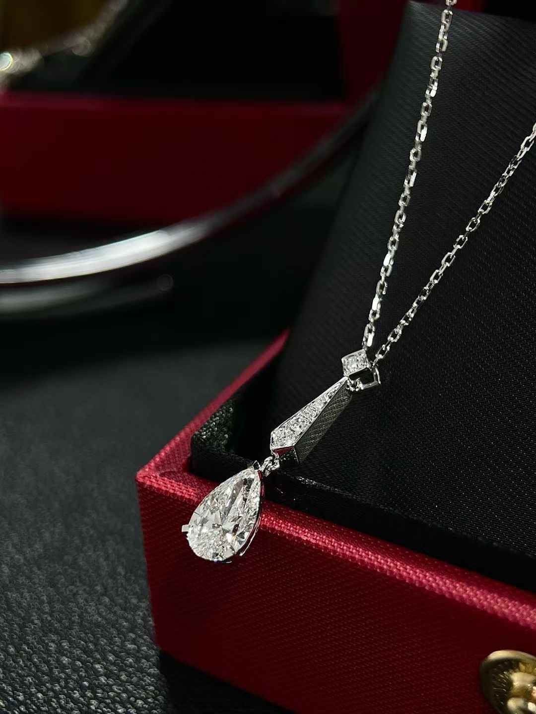 Quick buy - modern pear drop lab diamond necklace in platinum